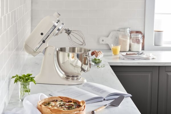 KitchenAid Artisan Series 5-Quart Tilt-Head Stand Mixer - KSM150PSMH, Milkshake
