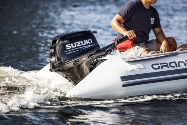Suzuki 15 HP Outboard Motor DF15AS5