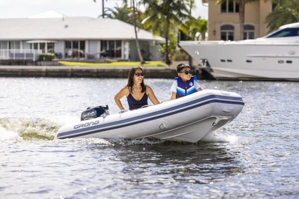 Suzuki 4 HP Outboard Motor DF4AS4