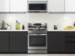 Samsung 6.3 cu. ft. Smart Freestanding Electric Range with No-Preheat Air Fry NE63A6711SS