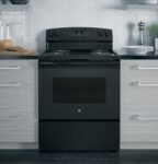 GE 30″ Freestanding Electric Range JB256DMBB