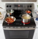 GE 30″ Freestanding Electric Range